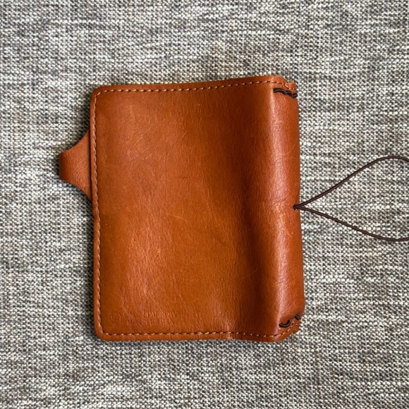 Chic Sparrow Pocket Plus Giovanni | Artist | Cascade - Picture 3 of 4